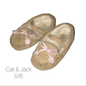 Cat & Jack Tan Pink Moccassins 5/6 Small